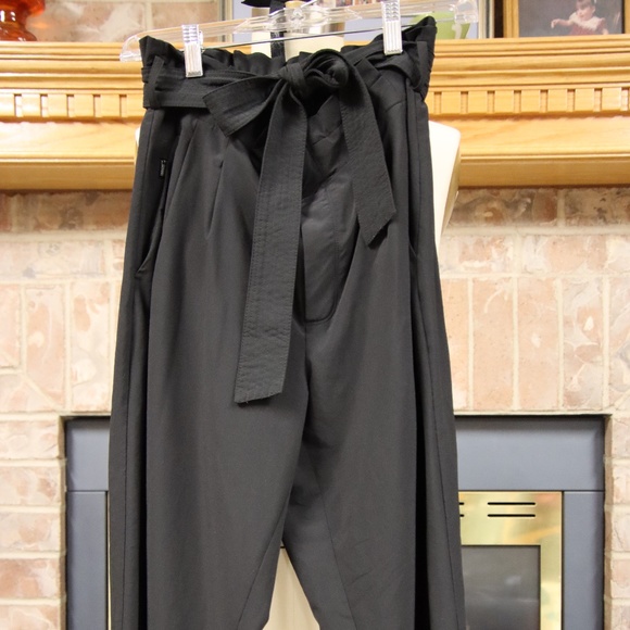 Athleta Pants - Athleta Paper Bag Tie Waist Pants – Size 10 – Black